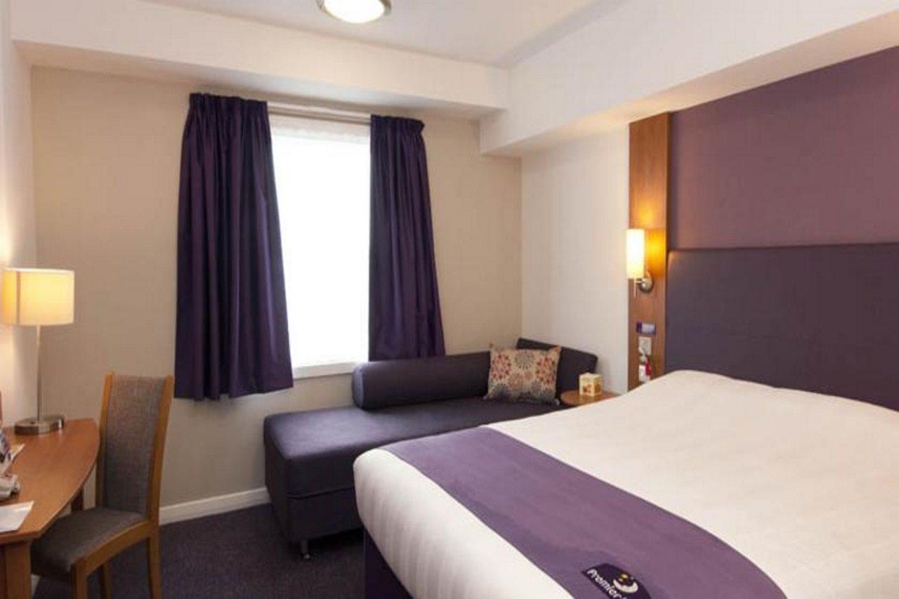 Premier Inn London Angel Islington Екстериор снимка